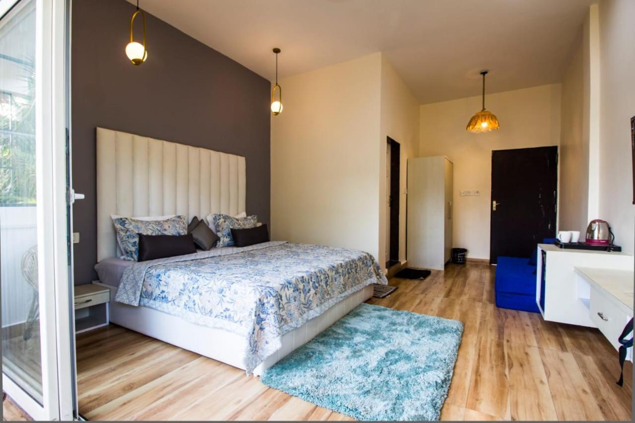 The Me Ra Kee House Hotell Morjim Exteriör bild