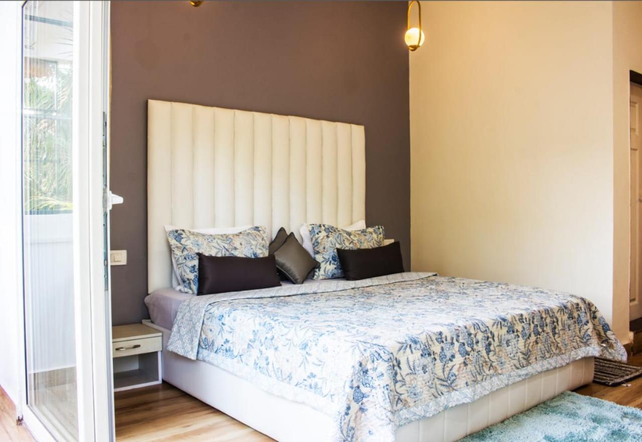 The Me Ra Kee House Hotell Morjim Exteriör bild