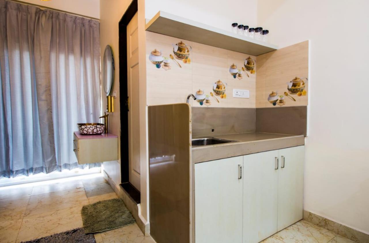 The Me Ra Kee House Hotell Morjim Exteriör bild